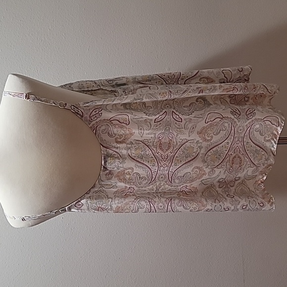TORRID 2X WHITE PASTEL PAISLEY SLEEVELESS SUMMER TANK TOP BOHEMIAN CASUAL SHIRT - Picture 2 of 15